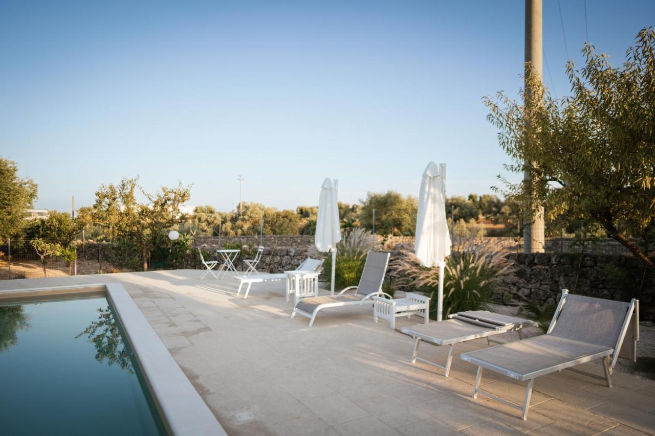 Prestigiosa Villa Con Piscina Condominiale Монополи Экстерьер фото