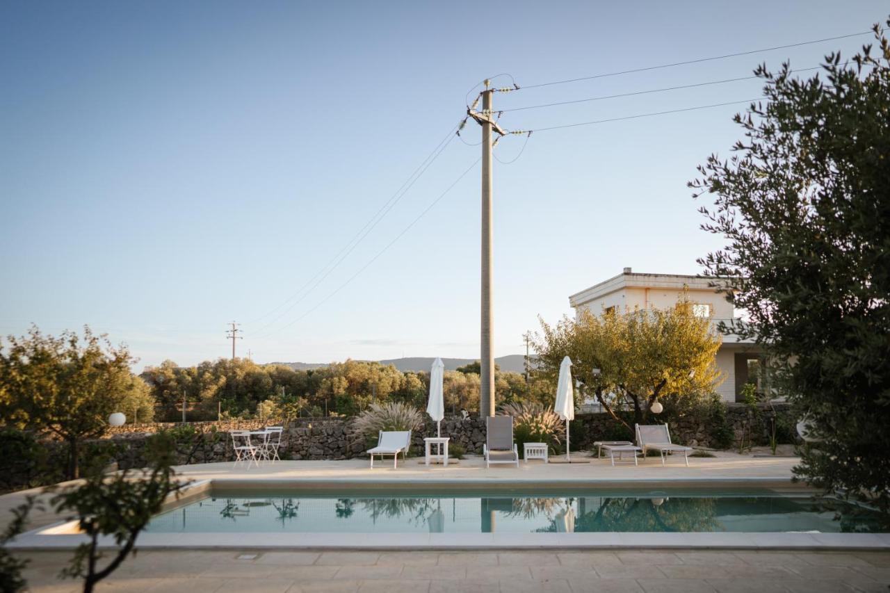 Prestigiosa Villa Con Piscina Condominiale Монополи Экстерьер фото