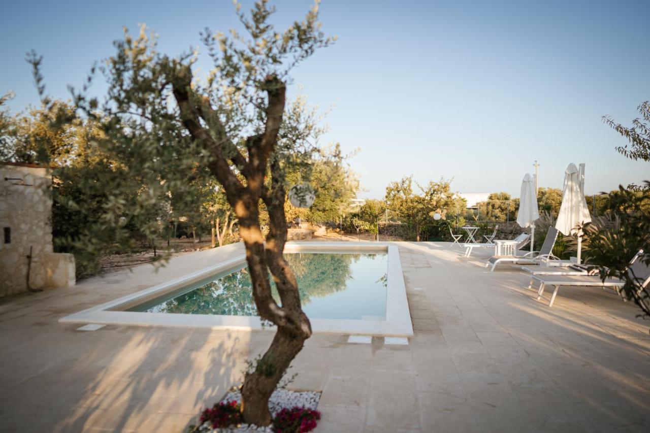 Prestigiosa Villa Con Piscina Condominiale Монополи Экстерьер фото