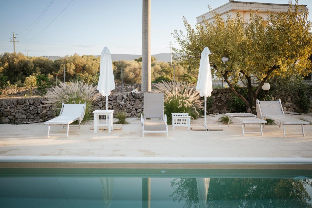 Prestigiosa Villa Con Piscina Condominiale Монополи Экстерьер фото